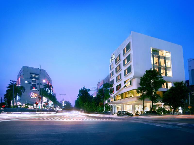 Neo Hotel Melawai By Aston Jakarta Exterior foto